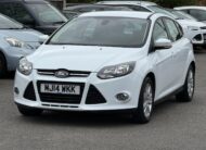 Ford Focus 1.0T EcoBoost Titanium Navigator Euro 5 (s/s) 5dr