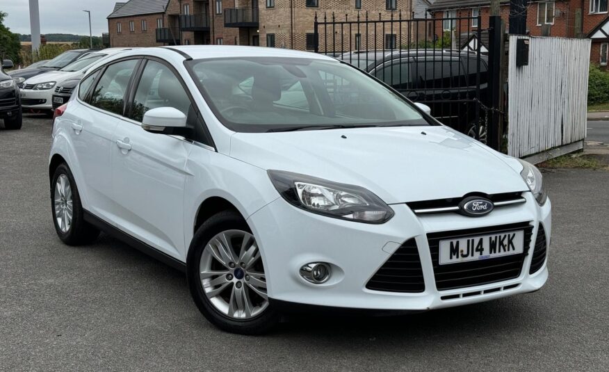 Ford Focus 1.0T EcoBoost Titanium Navigator Euro 5 (s/s) 5dr