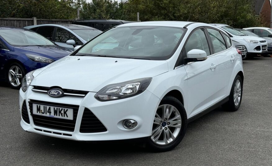 Ford Focus 1.0T EcoBoost Titanium Navigator Euro 5 (s/s) 5dr