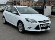 Ford Focus 1.0T EcoBoost Titanium Navigator Euro 5 (s/s) 5dr