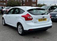 Ford Focus 1.0T EcoBoost Titanium Navigator Euro 5 (s/s) 5dr