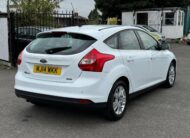 Ford Focus 1.0T EcoBoost Titanium Navigator Euro 5 (s/s) 5dr