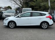 Ford Focus 1.0T EcoBoost Titanium Navigator Euro 5 (s/s) 5dr