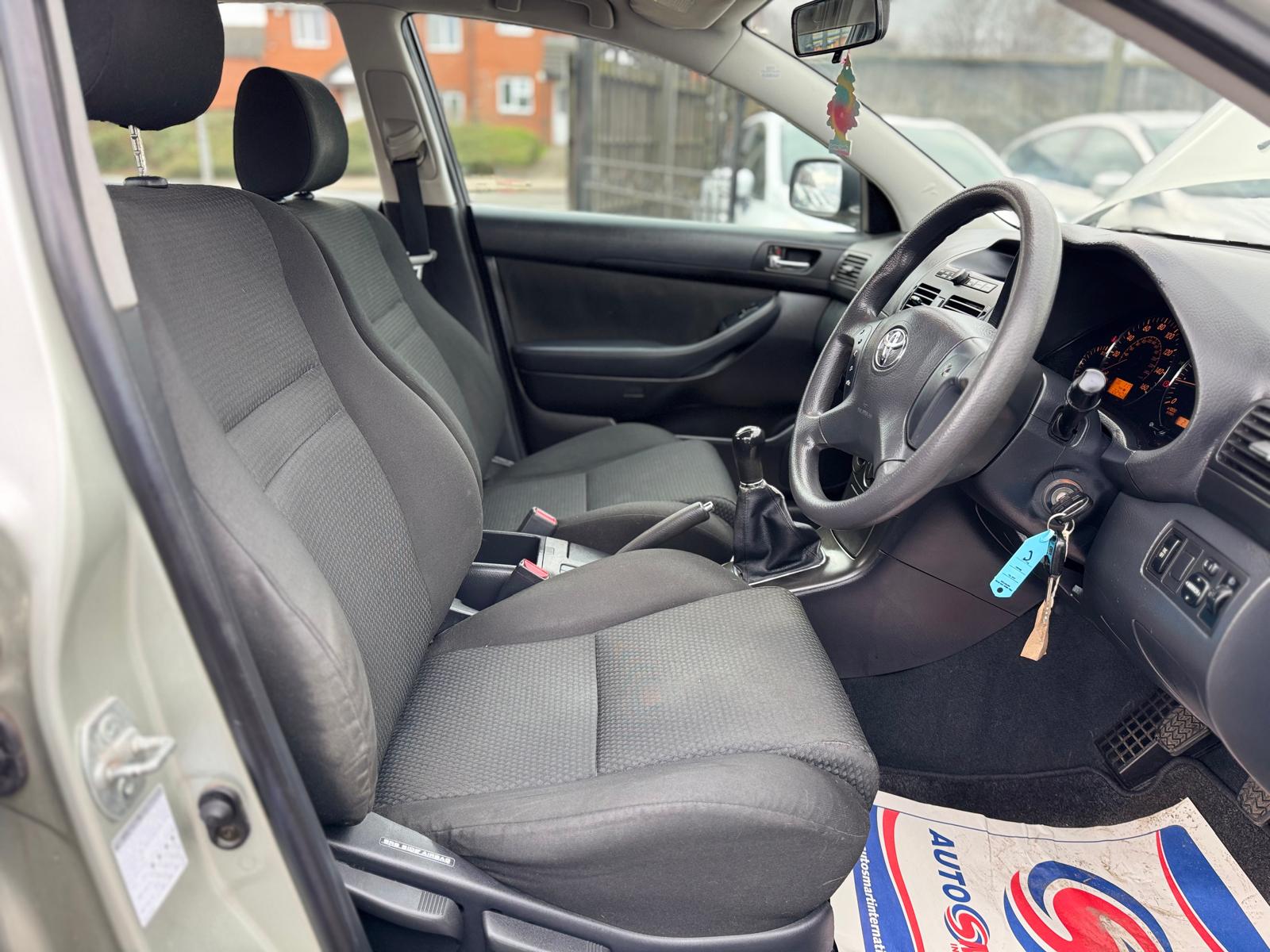 Toyota Avensis 1.8 VVT-i T2 5dr