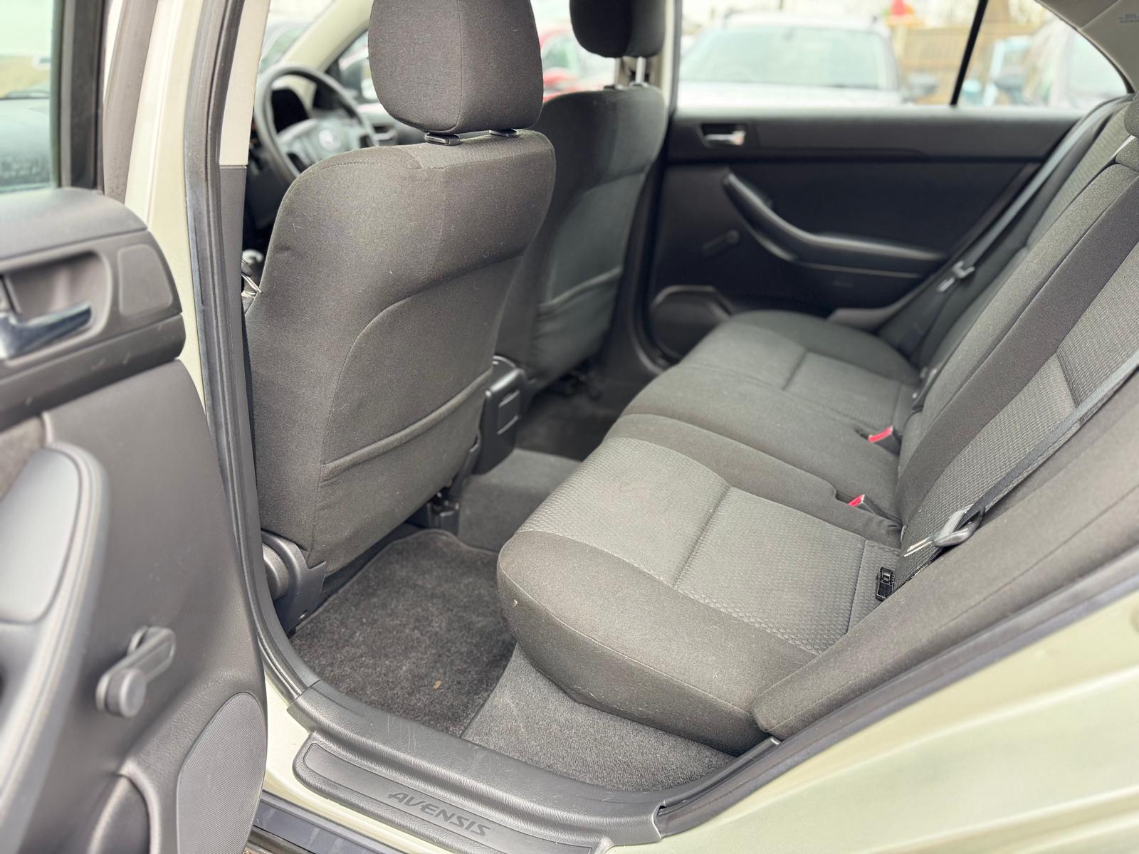 Toyota Avensis 1.8 VVT-i T2 5dr