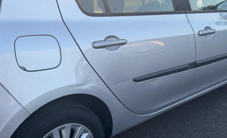 Renault Clio 1.2 I-Music Euro 5 5dr