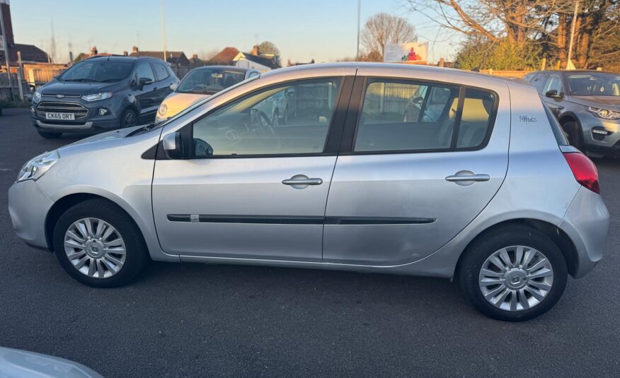 Renault Clio 1.2 I-Music Euro 5 5dr