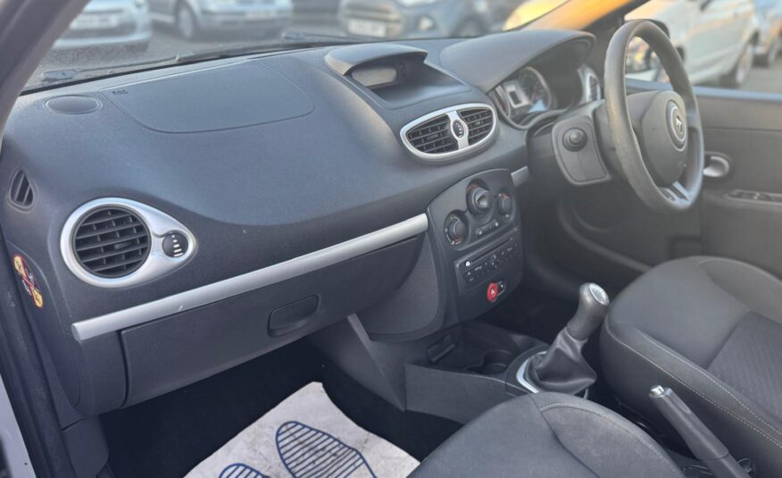Renault Clio 1.2 I-Music Euro 5 5dr