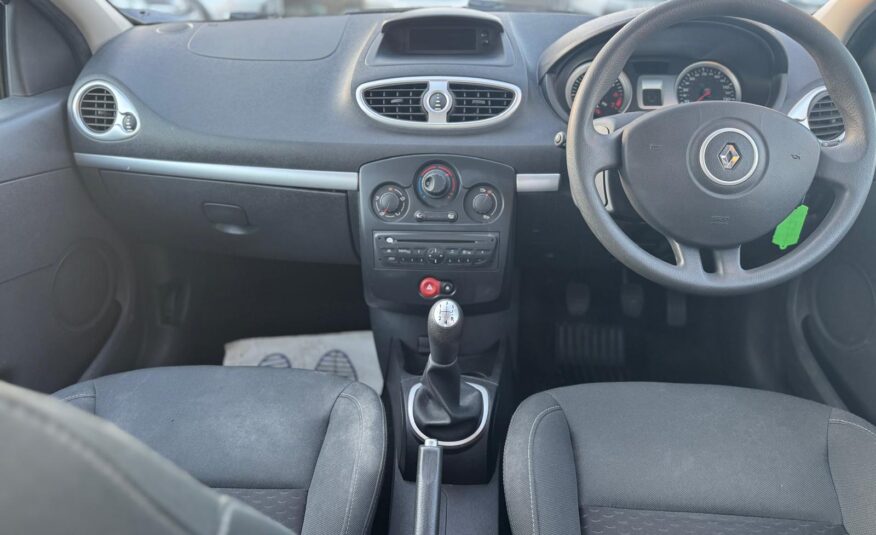 Renault Clio 1.2 I-Music Euro 5 5dr