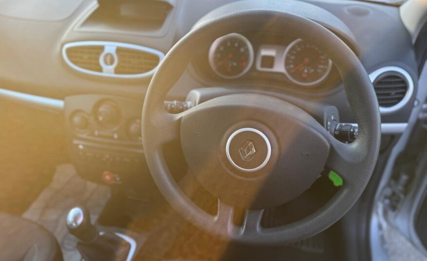 Renault Clio 1.2 I-Music Euro 5 5dr