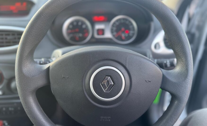 Renault Clio 1.2 I-Music Euro 5 5dr